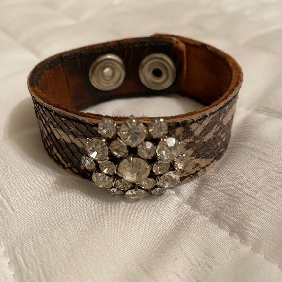 Snake Leather Cuff - Picture 3 of 4